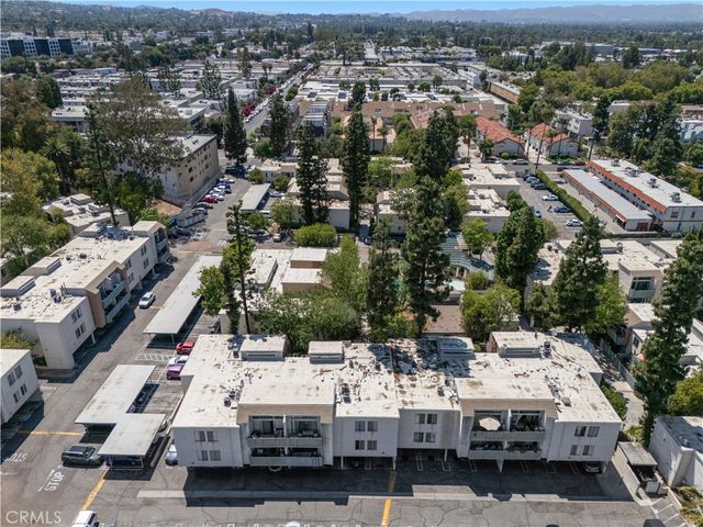 5700 Etiwanda 105, Tarzana, CA 91356