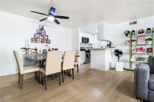 5700 Etiwanda 105, Tarzana, CA 91356