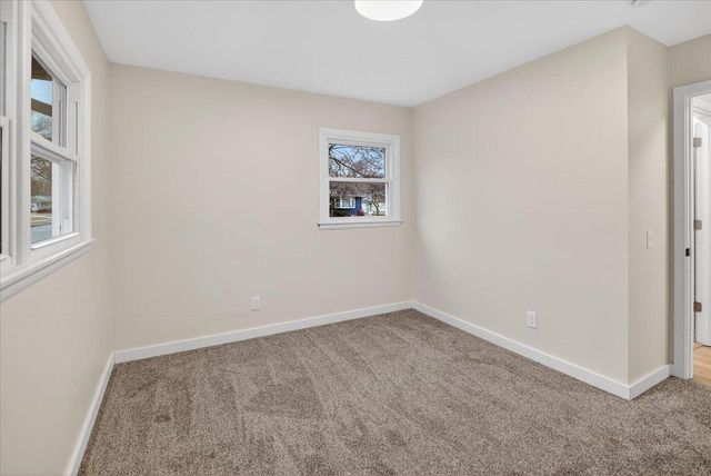 130 Buckingham LANE, Madison, WI 53714