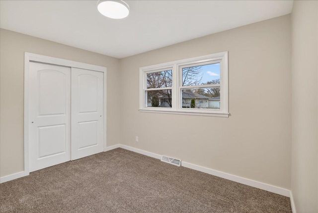 130 Buckingham LANE, Madison, WI 53714