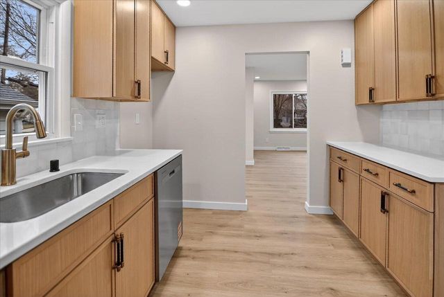 130 Buckingham LANE, Madison, WI 53714