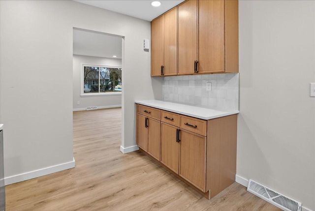 130 Buckingham LANE, Madison, WI 53714