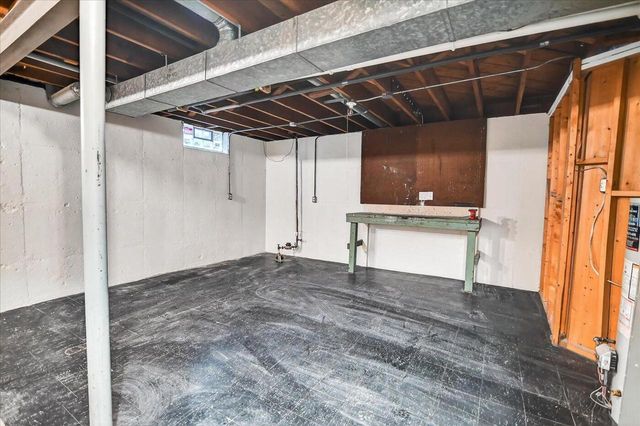 130 Buckingham LANE, Madison, WI 53714