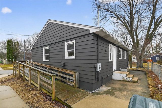 130 Buckingham LANE, Madison, WI 53714