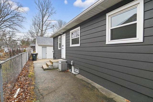 130 Buckingham LANE, Madison, WI 53714