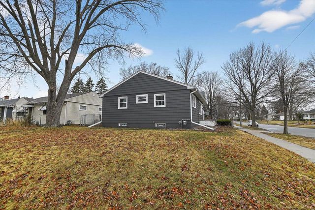 130 Buckingham LANE, Madison, WI 53714