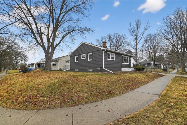 130 Buckingham LANE, Madison, WI 53714