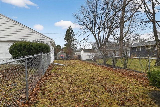 130 Buckingham LANE, Madison, WI 53714