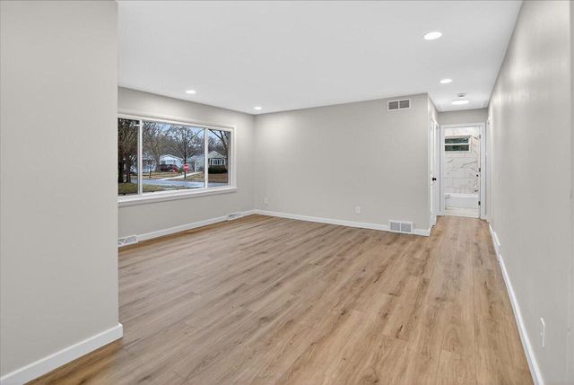 130 Buckingham LANE, Madison, WI 53714