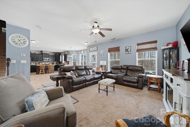 136 Mountain Island Drive, Statesville, NC 28677