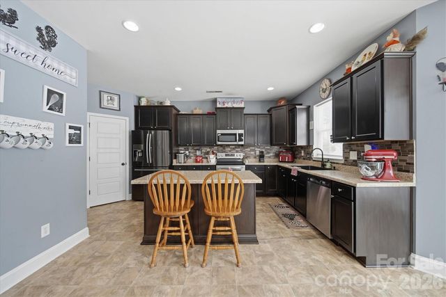 136 Mountain Island Drive, Statesville, NC 28677