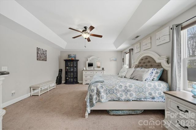 136 Mountain Island Drive, Statesville, NC 28677