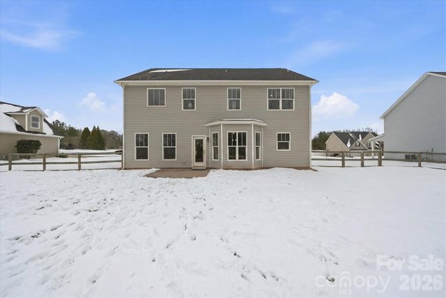 136 Mountain Island Drive, Statesville, NC 28677