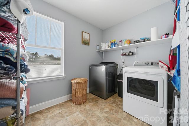 136 Mountain Island Drive, Statesville, NC 28677