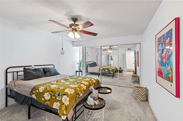 4727 Jarboe Street 23, Kansas City, MO 64112