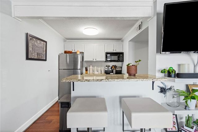 4727 Jarboe Street 23, Kansas City, MO 64112