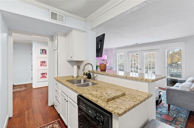 4727 Jarboe Street 23, Kansas City, MO 64112