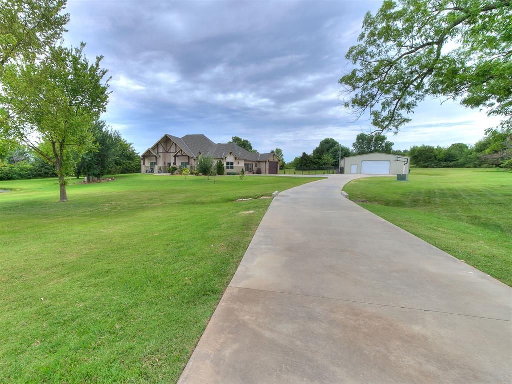 1700 S Rockwell Avenue, Newcastle, OK 73065