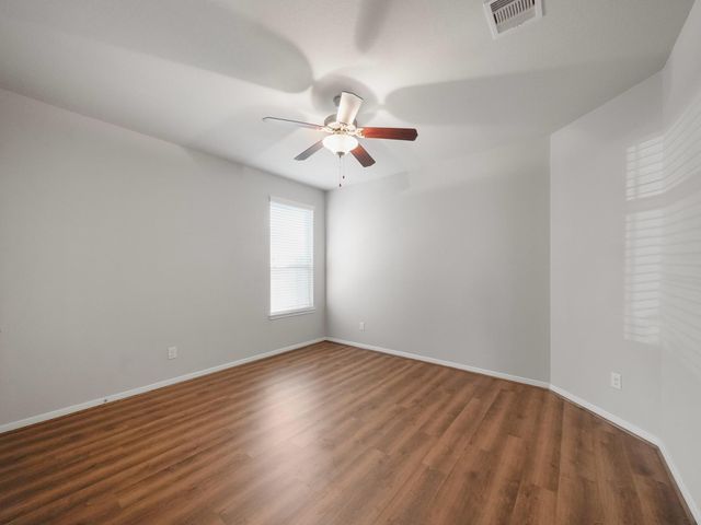 14206 Rainier Peak Crossing, Conroe, TX 77384