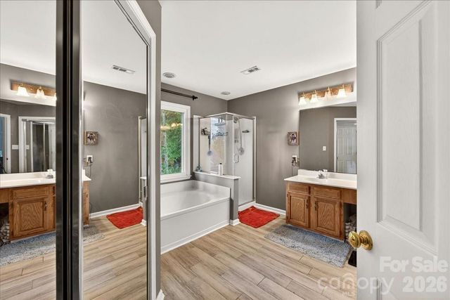 1045 Fairway Ridge Road NW, Concord, NC 28027