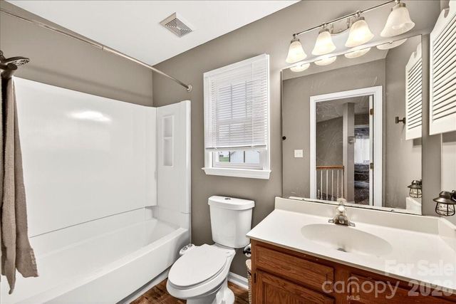 1045 Fairway Ridge Road NW, Concord, NC 28027