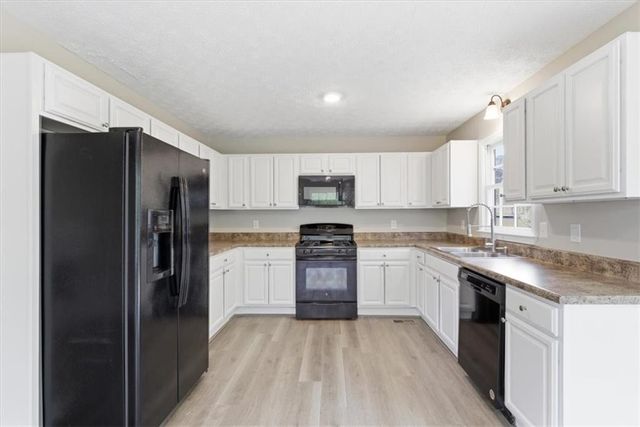 278 Willow Bend Drive, Hiram, GA 30141