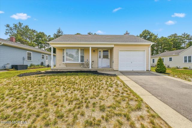 196 Pulaski Boulevard, Toms River, NJ 08757