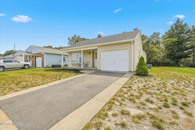 196 Pulaski Boulevard, Toms River, NJ 08757