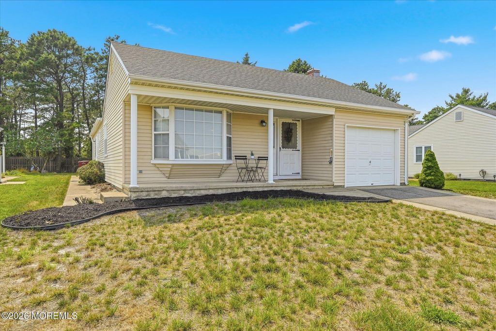 196 Pulaski Boulevard, Toms River, NJ 08757