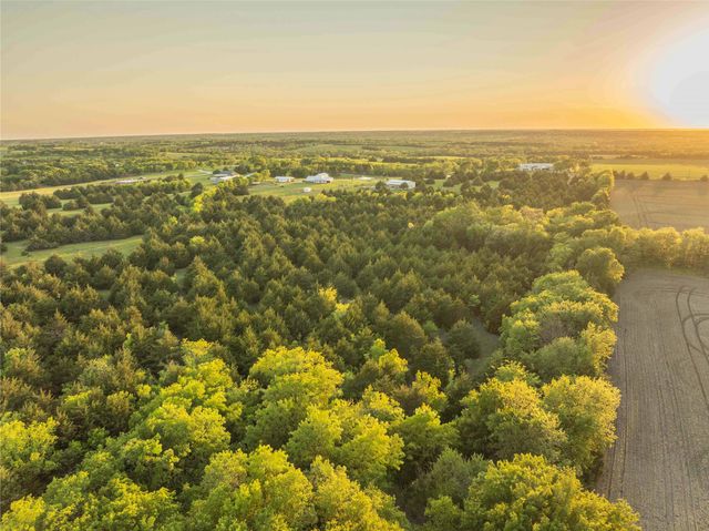 934 Everheart Road N, Bells, TX 75414