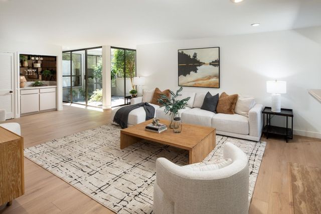 1 Bay Tree Lane, Los Altos, CA 94022