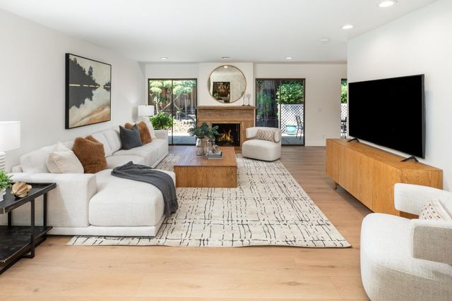 1 Bay Tree Lane, Los Altos, CA 94022