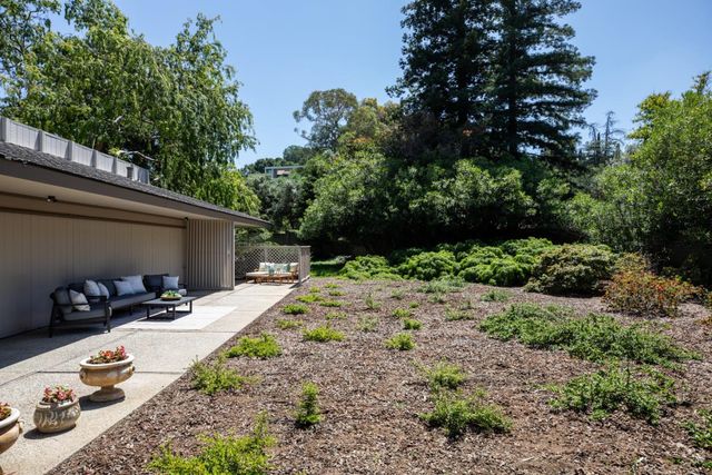 1 Bay Tree Lane, Los Altos, CA 94022
