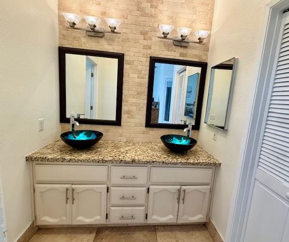 9452 Markfield Way, Sacramento, CA 95829