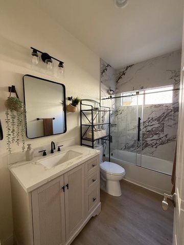 9452 Markfield Way, Sacramento, CA 95829