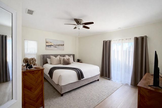 9452 Markfield Way, Sacramento, CA 95829