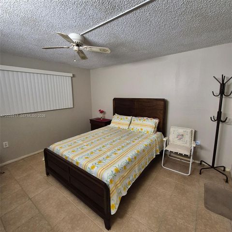 8460 Sunrise Lakes Blvd 210, Sunrise, FL 33322