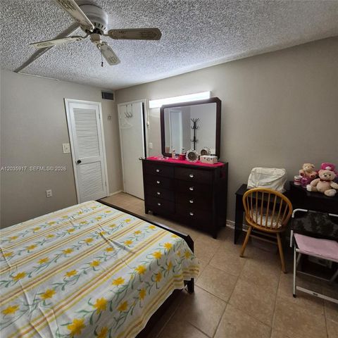 8460 Sunrise Lakes Blvd 210, Sunrise, FL 33322