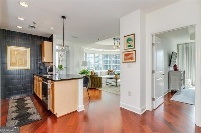 325 East Paces Ferry Road NE 1502, Atlanta, GA 30305