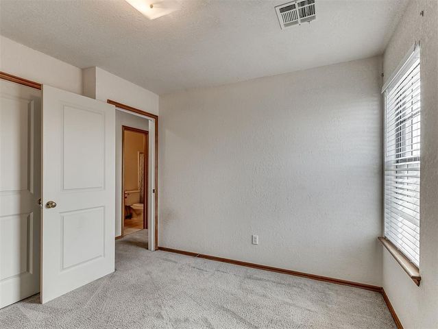 1924 Parkside Drive, Moore, OK 73160