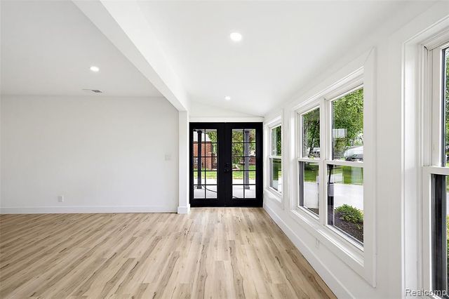 2486 Lafay Drive, West Bloomfield, MI 48324