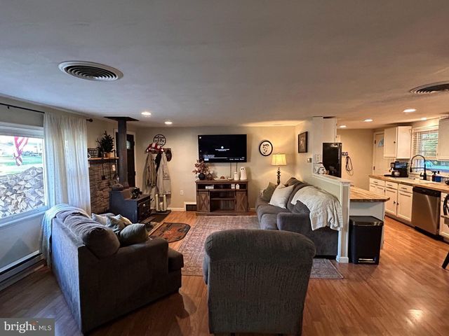 958 RUNVILLE RD, Bellefonte, PA 16823