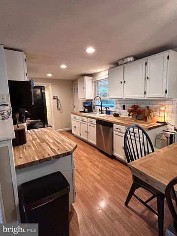 958 RUNVILLE RD, Bellefonte, PA 16823