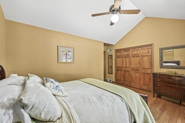 S48W34444 Rue Chantilly, Dousman, WI 53118