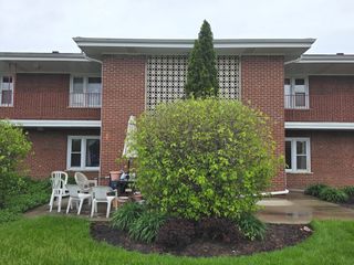 1105 Holiday Lane 6, Des Plaines, IL 60016