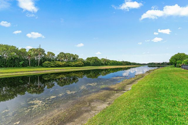 8907 Grand Prix Lane, Boynton Beach, FL 33472