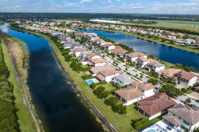 8907 Grand Prix Lane, Boynton Beach, FL 33472