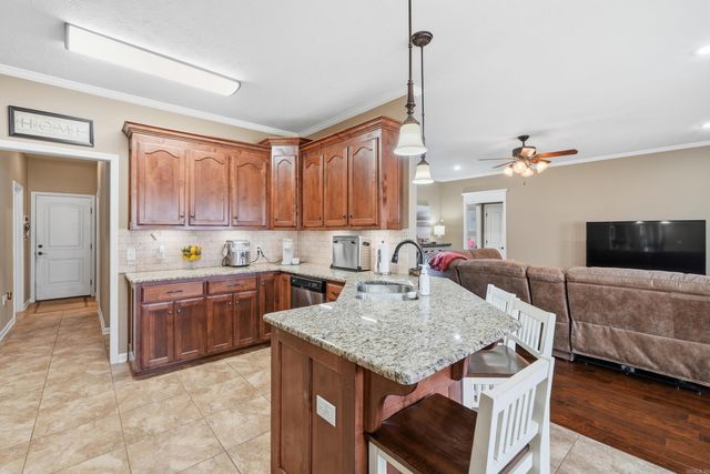 34 Lieblong Road, Greenbrier, AR 72058