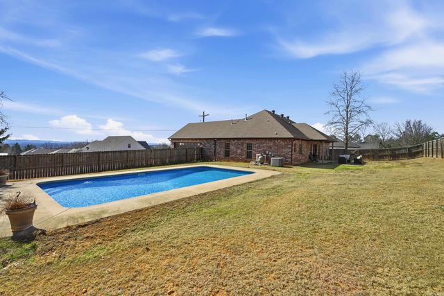 34 Lieblong Road, Greenbrier, AR 72058
