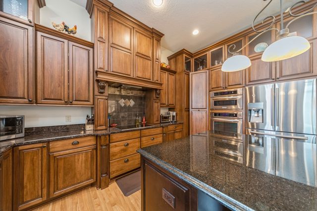 9289 Winterberry Court, West Des Moines, IA 50266